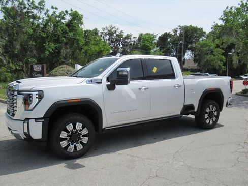 Certified 2024 GMC Sierra 2500 Denali w/ Denali Reserve Package AWD/4WD image 4