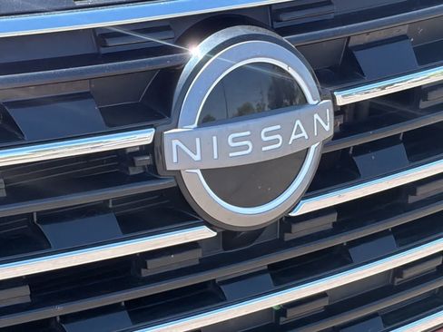 Used 2024 Nissan Rogue SV FWD image 6