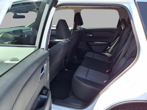 Used 2025 Nissan Rogue SV AWD/4WD image 25