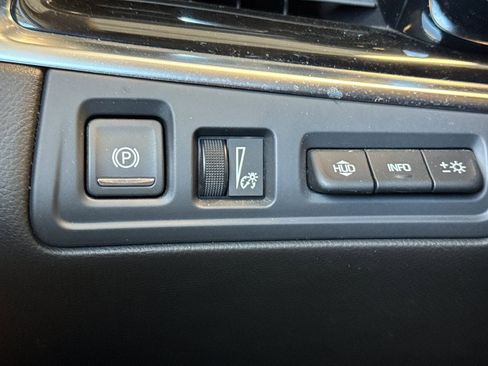 Used 2024 Cadillac XT6 Premium Luxury w/ Platinum Package image 37