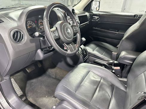 Used 2016 Jeep Patriot High Altitude AWD/4WD image 20