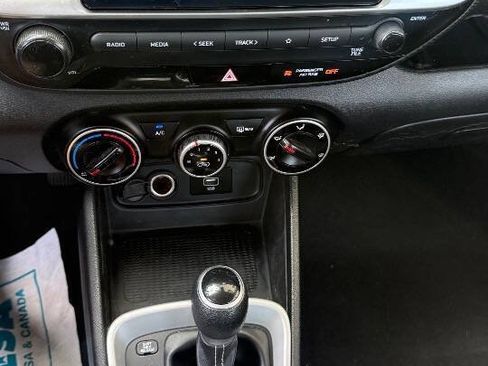 Used 2020 Hyundai Venue SE FWD image 13