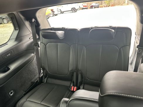 Used 2024 Jeep Grand Cherokee L Overland w/ Advanced Protech Group III image 26