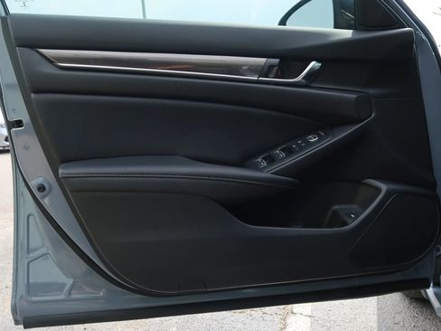 Used 2022 Honda Accord Sport image 40