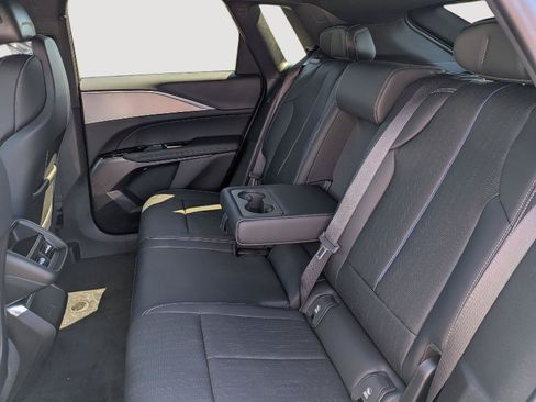 New 2027 Cadillac Lyriq Luxury AWD/4WD image 21