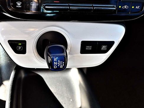 Used 2016 Toyota Prius Two FWD image 23