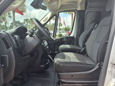 Used 2025 RAM ProMaster 2500 w/ Premium Convenience Group FWD image 23