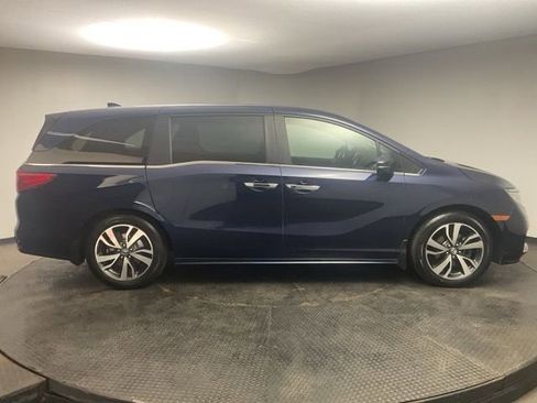 Certified 2024 Honda Odyssey Touring image 8