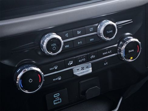 Used 2024 Ford F150 XLT w/ Tow/Haul Package image 18