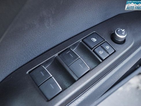 Used 2021 Toyota Camry XLE FWD image 10