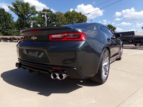 Used 2017 Chevrolet Camaro LT RWD image 32