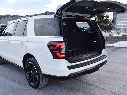 Used 2023 Ford Expedition Limited image 33