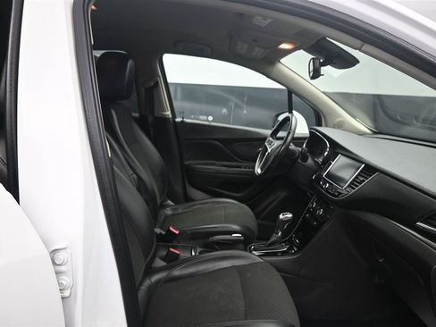 Used 2018 Buick Encore Preferred AWD/4WD image 10