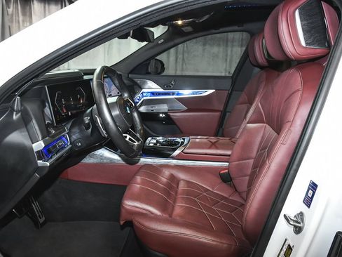 Used 2023 BMW 760i xDrive AWD/4WD image 63