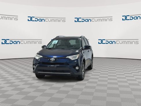 Used 2018 Toyota RAV4 XLE w/ Plus Extra Value Package AWD/4WD image 3