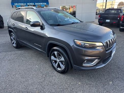 Used 2019 Jeep Cherokee Limited image 22