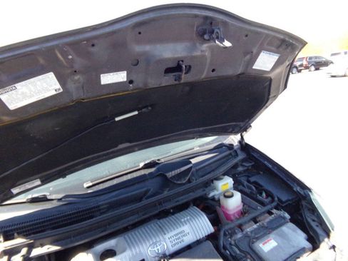 Used 2012 Toyota Prius Three image 30