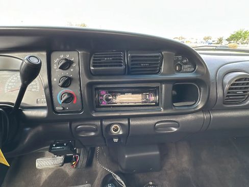 Used 1999 Dodge Ram 2500 Truck 4x4 Quad Cab image 14