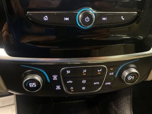 Used 2023 Chevrolet Traverse LS FWD image 20