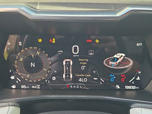 Used 2024 GMC Canyon AT4X image 25