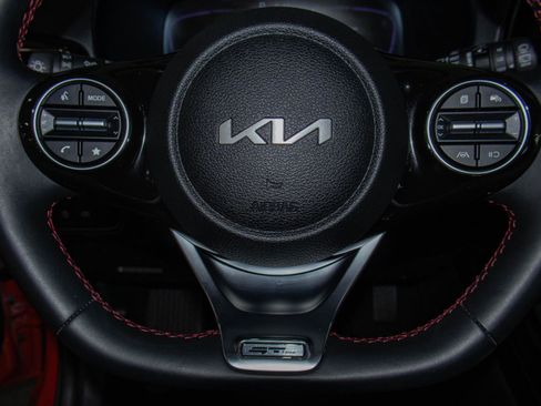 Used 2025 Kia Soul GT-Line image 12