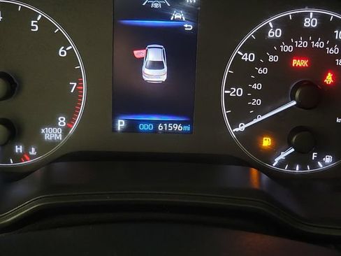 Used 2025 Toyota Corolla SE FWD image 2