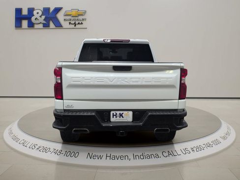 Used 2022 Chevrolet Silverado 1500 Custom Trail Boss w/ Safety Confidence Package AWD/4WD image 5