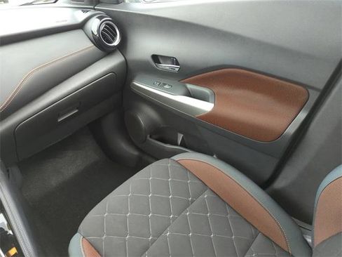 Certified 2020 Nissan Kicks SR image 18