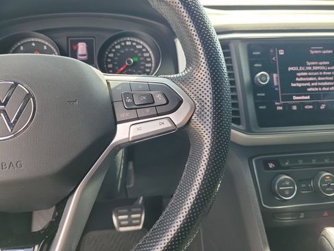 Used 2021 Volkswagen Atlas Cross Sport SE w/ Panoramic Sunroof Package FWD image 27