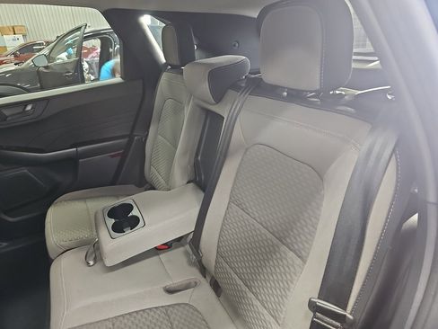 Used 2022 Ford Escape SE w/ SE Sport Appearance Package image 15