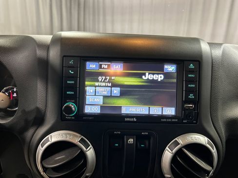 Used 2015 Jeep Wrangler Sahara w/ Dual Top Group image 16