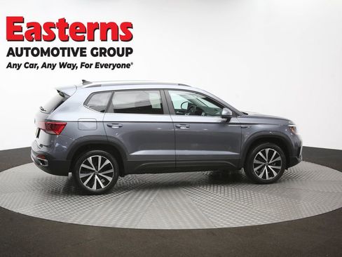 Used 2022 Volkswagen Taos SE FWD image 41