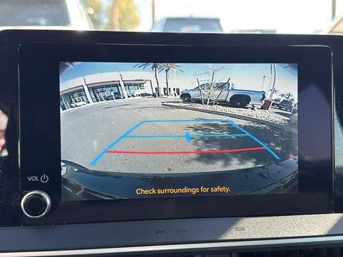 Used 2024 Toyota Prius LE image 15