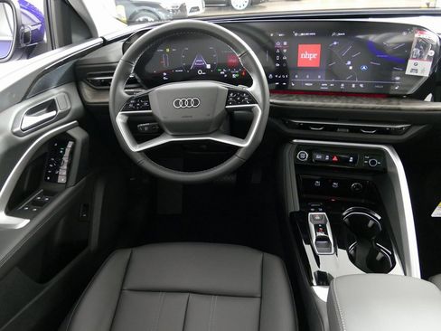 New 2025 Audi Q5 Premium image 25