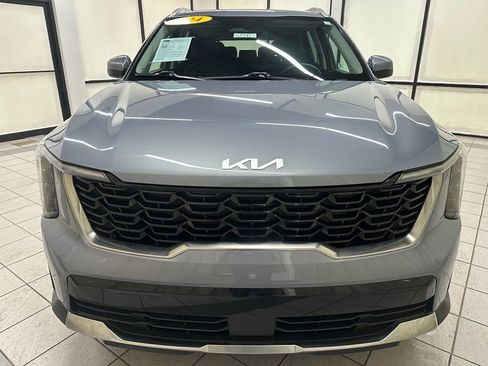 Used 2024 Kia Sorento S image 12