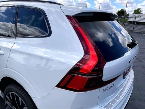 New 2026 Volvo XC60 T8 Ultra w/ Climate Package PRO AWD/4WD image 25