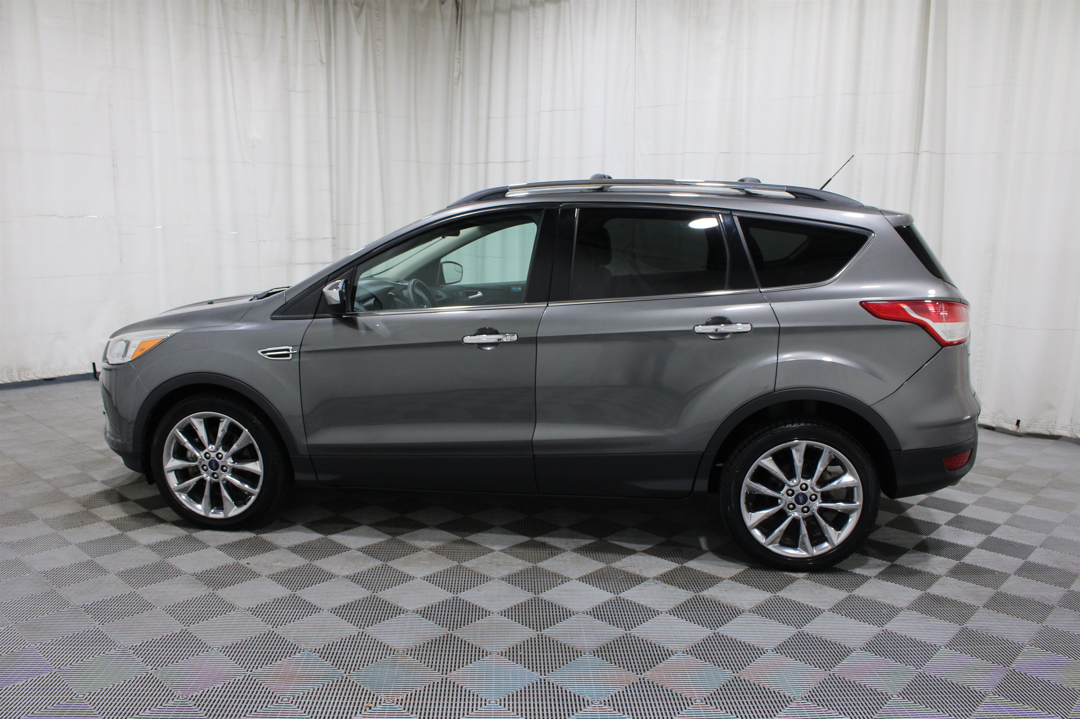 Used 2014 Ford Escape SE w/ SE Chrome Package FWD image 32