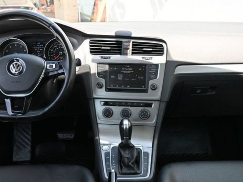 Used 2016 Volkswagen Golf S FWD image 11