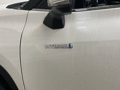 Used 2021 Toyota Highlander XLE image 10