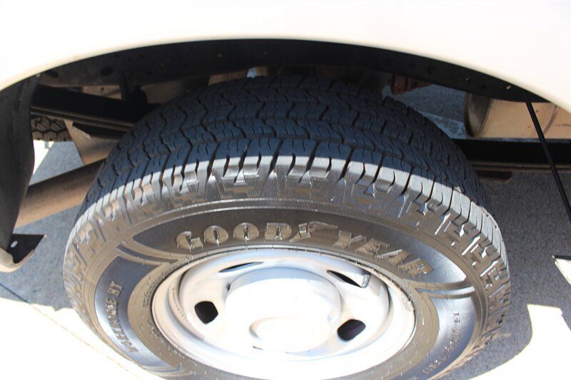 Used 2015 Ford F250 XL w/ Power Equipment Group RWD image 32
