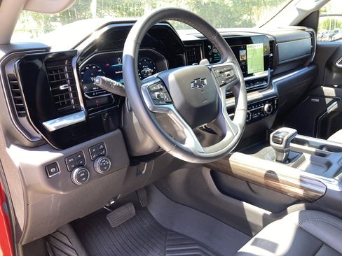 Certified 2025 Chevrolet Silverado 1500 LT Trail Boss w/ LT Trail Boss Premium Package AWD/4WD image 10