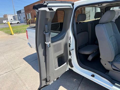 Used 2019 Nissan Frontier S RWD image 19