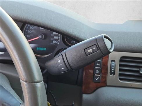 Used 2009 Chevrolet Tahoe LT w/ Luxury Package image 18