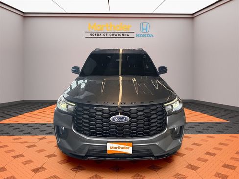 Used 2025 Ford Explorer ST-Line image 7