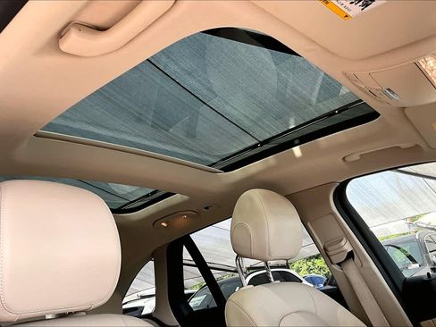 Used 2022 Mercedes-Benz GLC 300 4MATIC image 14