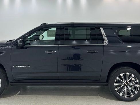 New 2026 Chevrolet Suburban High Country AWD/4WD image 2