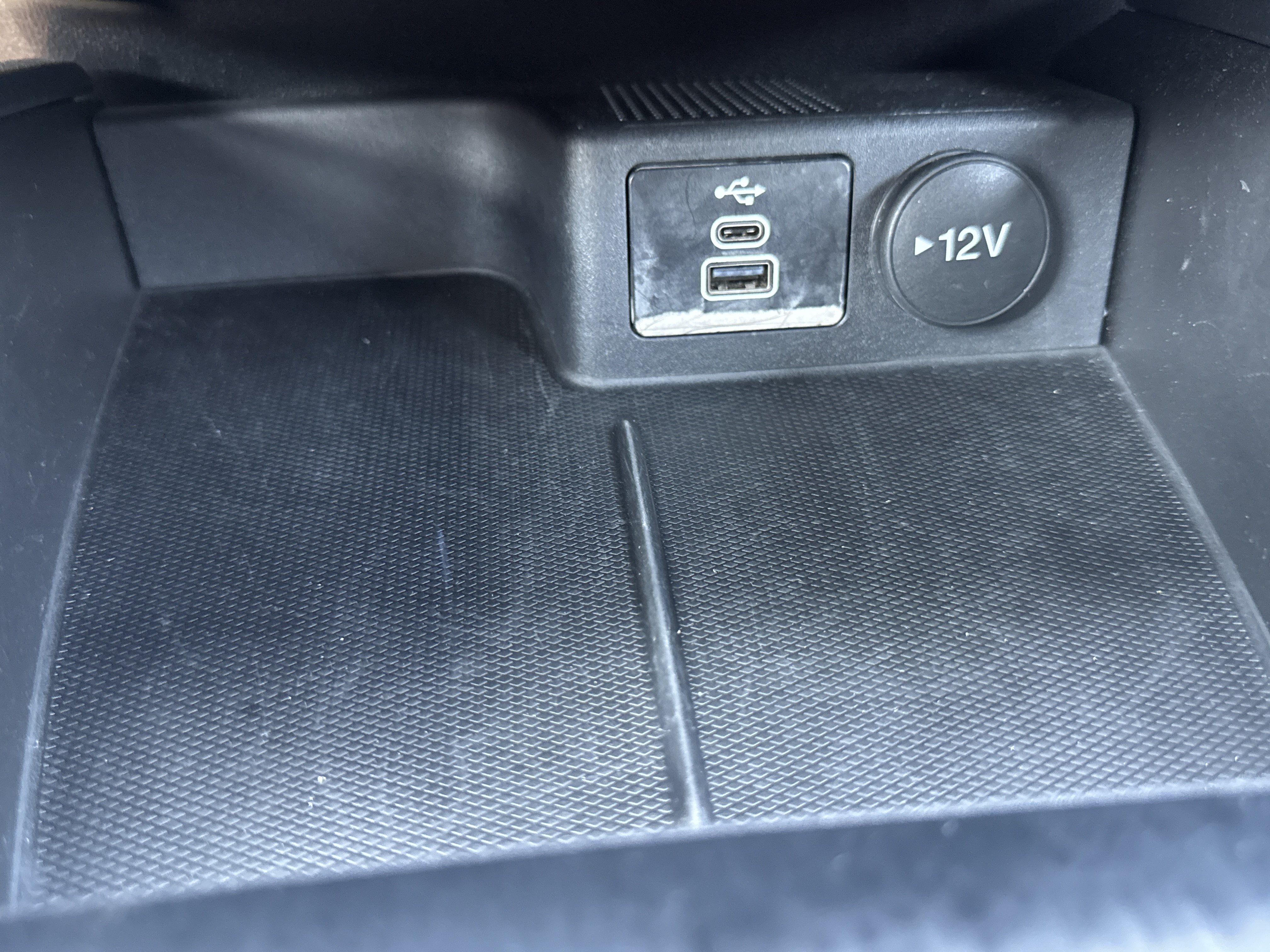 Used 2025 Ford Escape ST-Line Select AWD/4WD image 18