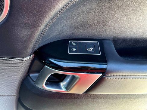 Used 2018 Land Rover Range Rover Sport HSE image 65