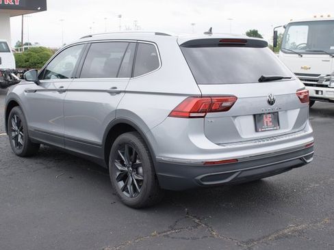 Used 2024 Volkswagen Tiguan SE image 5