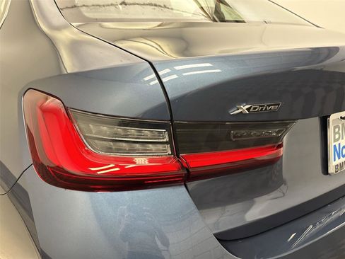 Used 2025 BMW 330i xDrive Sedan w/ Convenience Package image 19